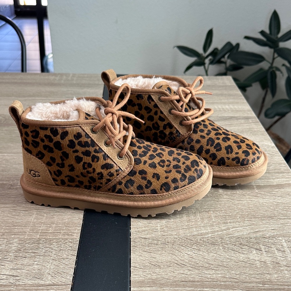 Women’s Leopard Neumel UGG’s